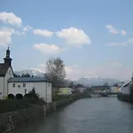 韩飞特酒店 酒店 哈莱恩